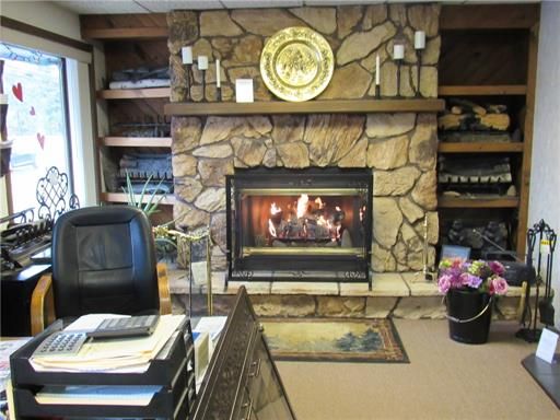 44 Main St, Englishtown, NJ 07726